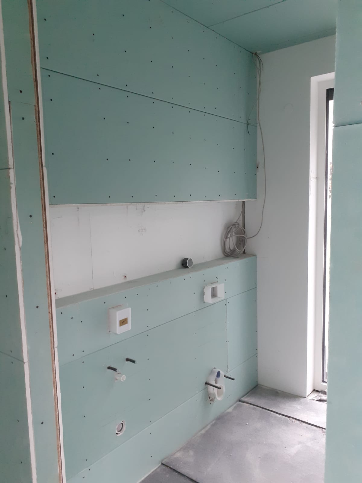 Großformatige Fliesen Wohnbereich — Euler Innenausbau